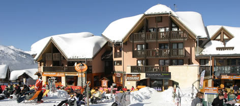 Location de ski et snowboard Valmeinier au pied des pistes